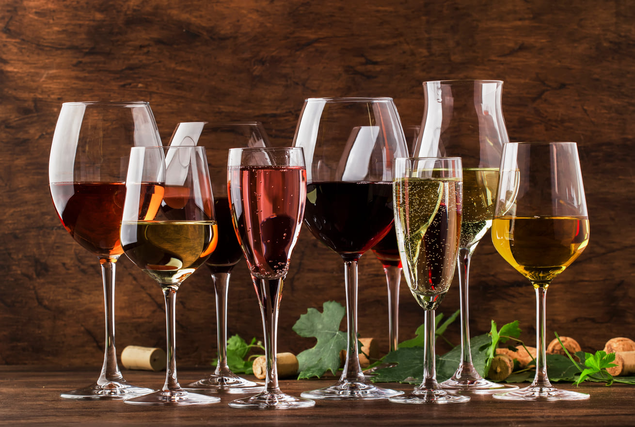 different types of wine glasses