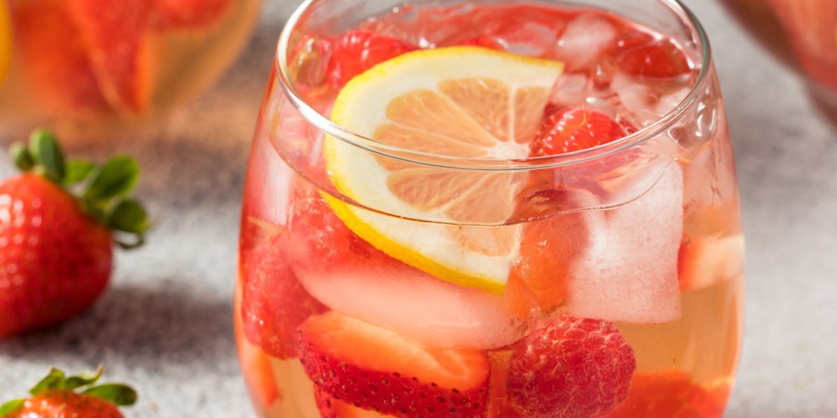 rose sangria in a glass